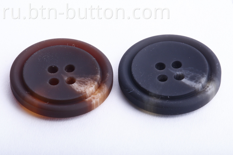 Resin buttons with good abrasion resistance